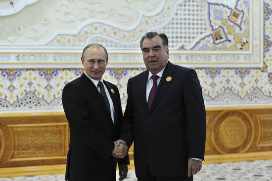 Vladimir Putin attends SCO summit