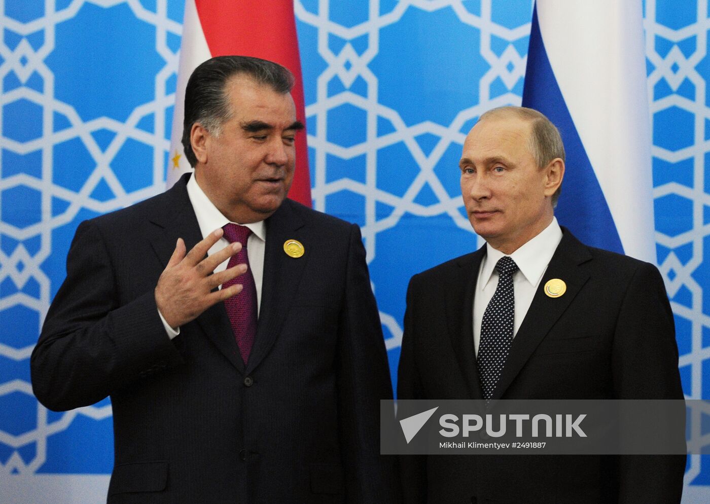Vladimir Putin attends SCO summit in Dushanbe
