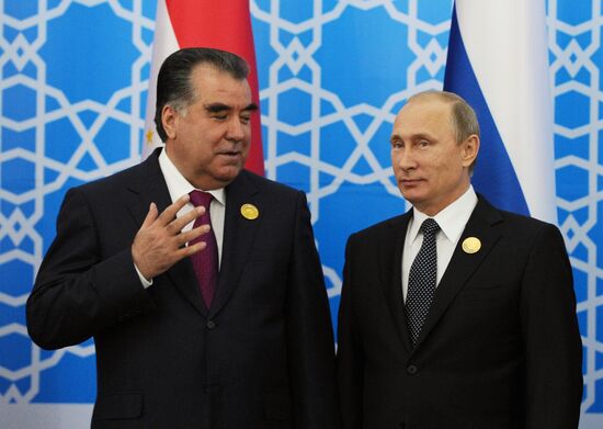 Vladimir Putin attends SCO summit in Dushanbe