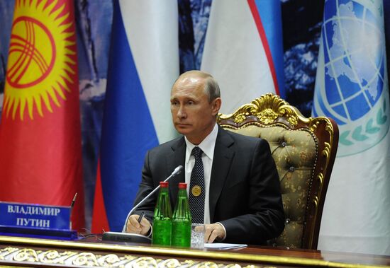 Vladimir Putin attends SCO summit in Dushanbe