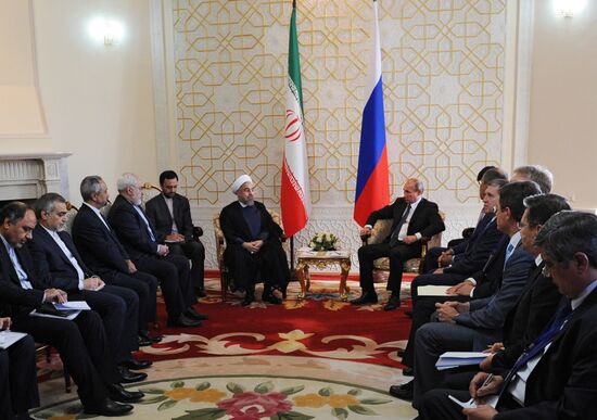 Vladimir Putin attends SCO summit in Dushanbe