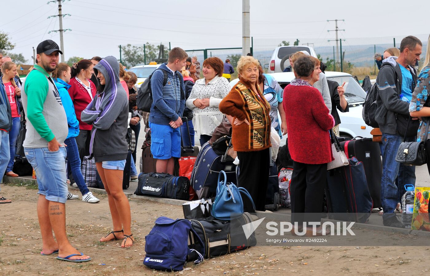 Ukrainian refugees at border crossing point in Rostov Region