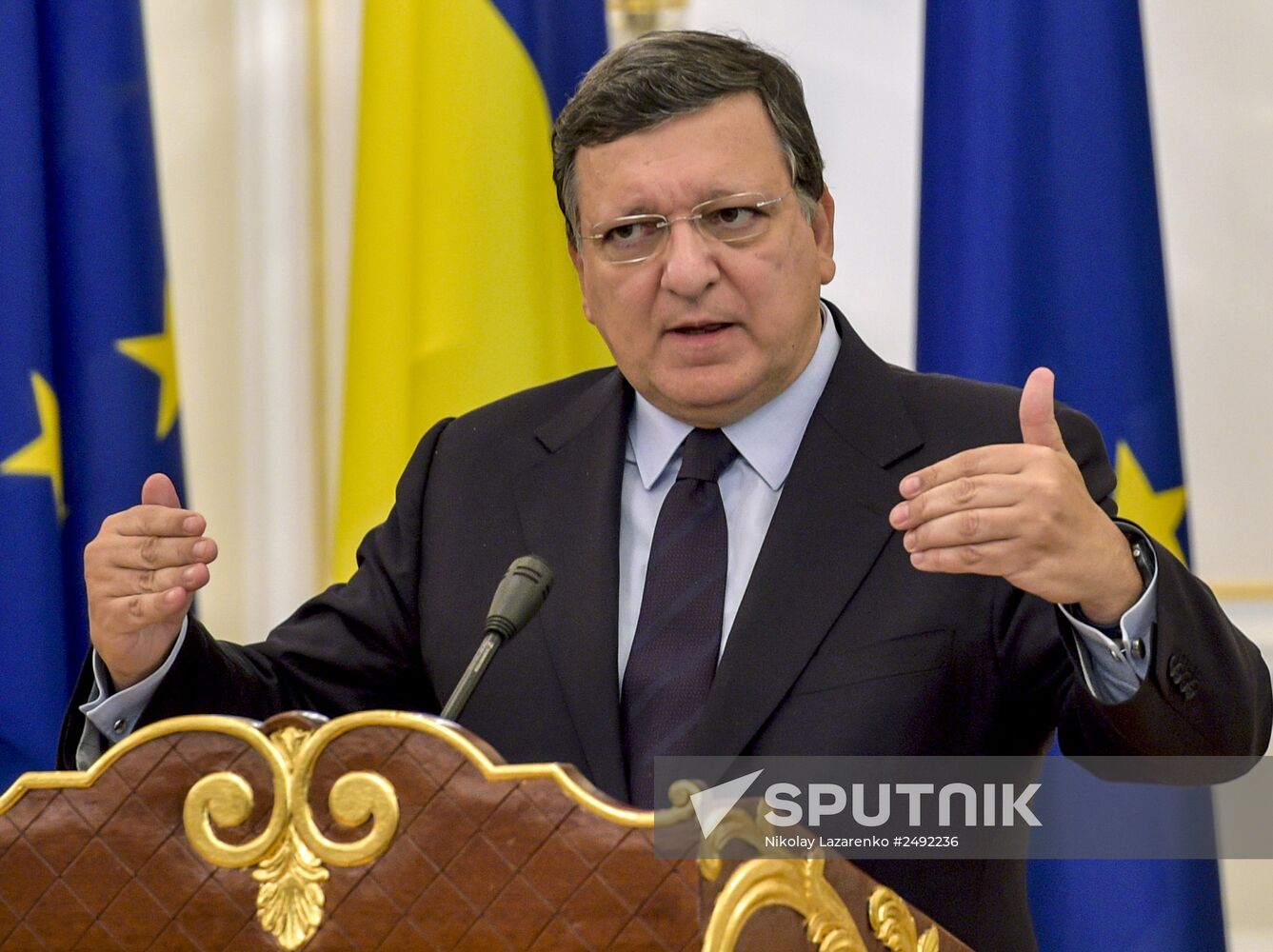 Petro Poroshenko meets with Jose Manuel Barroso in Kiev