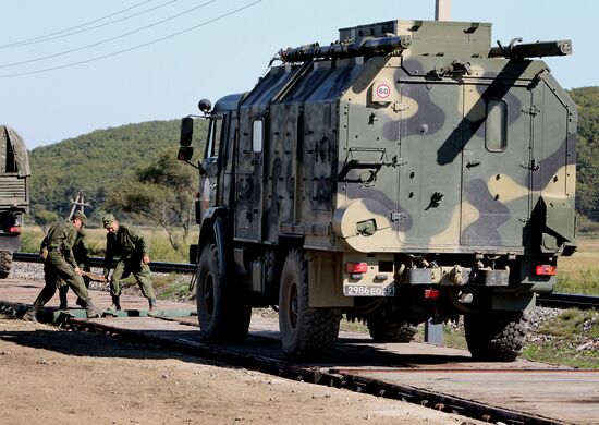 Checking the combat readiness of the Eastern Military District's forces