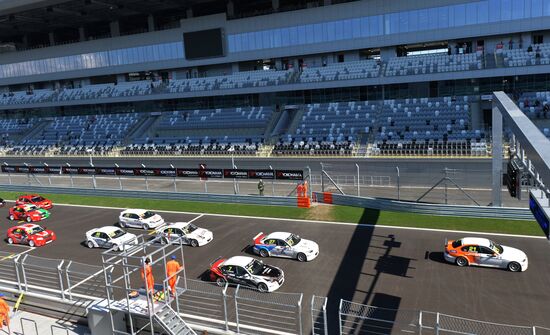 Russian circuit racing championship. Day One
