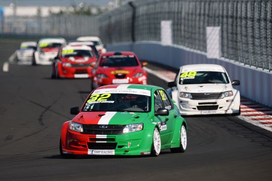 Russian circuit racing championship. Day One