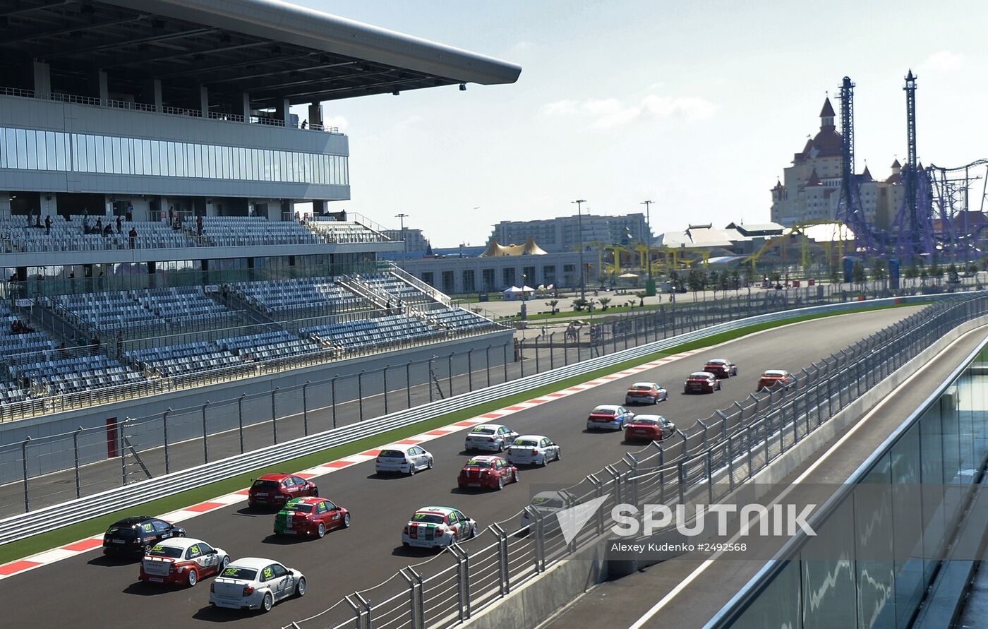 Russian Championship circuit races. Day One