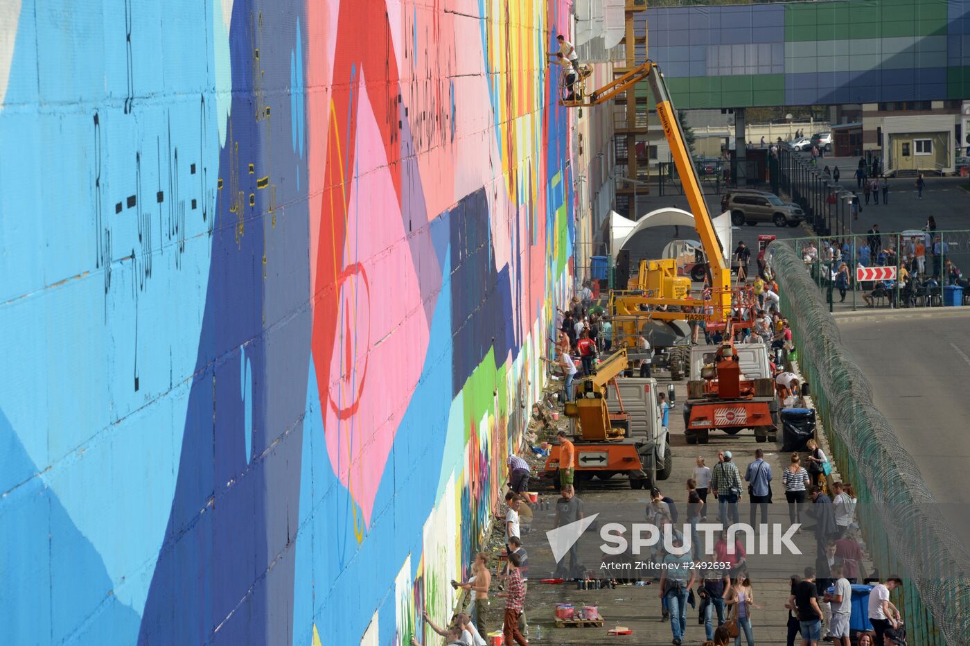 Largest graffiti style painting in Moscow
