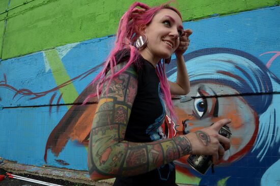 Largest graffiti style painting in Moscow