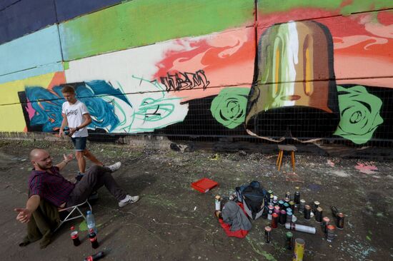 Biggest graffiti style painting in Moscow