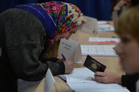 Russia votes in municipal elections
