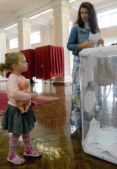 Russia votes in municipal elections