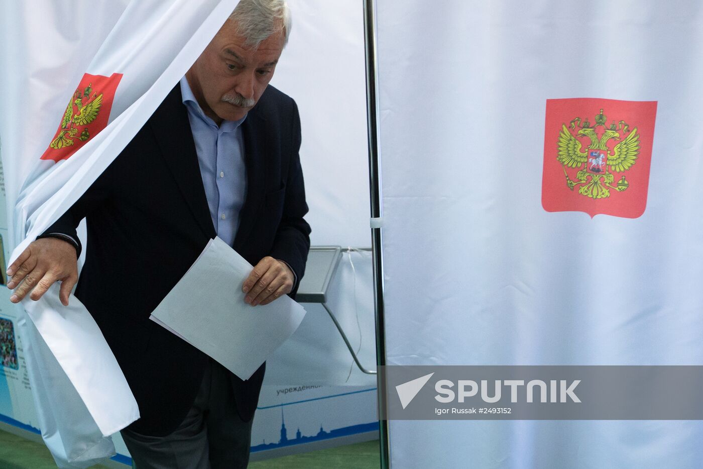 Russia votes in municipal elections