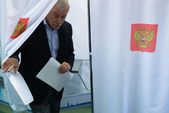 Russia votes in municipal elections