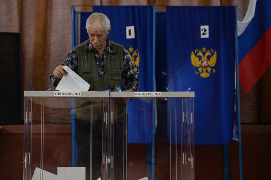 Russia votes in municipal elections