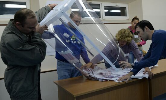 Counting ballots during Moscow City Duma election
