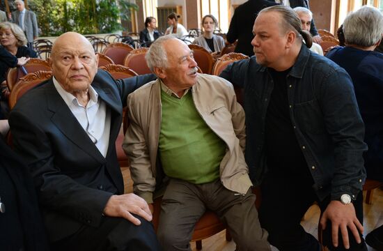 Mossovet Theater company get together