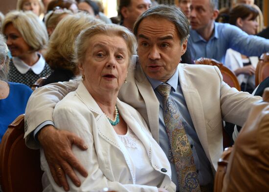 Mossovet Theater company get together