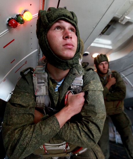 Air assault brigade holds drill as part of Eastern Military District's combat readiness check