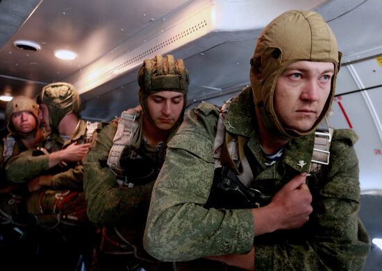 Air assault brigade holds drill as part of Eastern Military District's combat readiness check