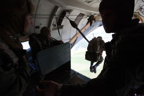 Air assault brigade holds drill as part of Eastern Military District's combat readiness check
