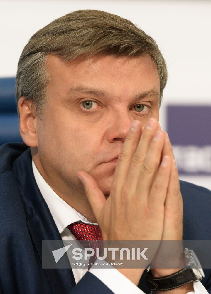 Presentation of Russian Nanotechnology Products sign