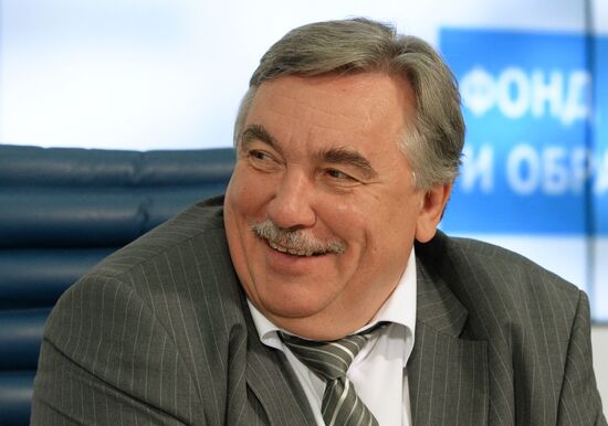 Presentation of Russian Nanotechnology Products sign