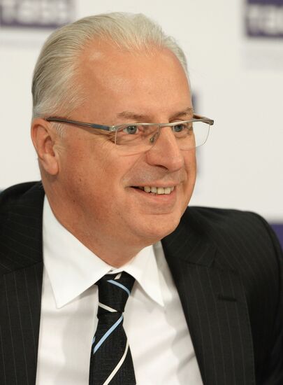 Presentation of Russian Nanotechnology Products symbol