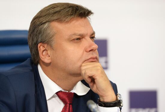 Presentation of Russian Nanotechnology Products sign