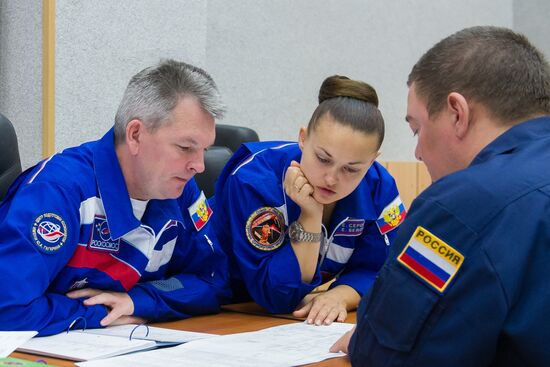 Soyuz TMA-14M main crews in training at Baikonur Space Center