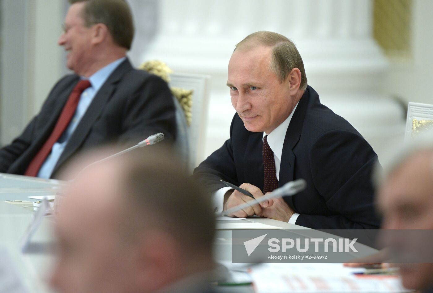 Vladimir Putin meets with elected governors of Russia's regions