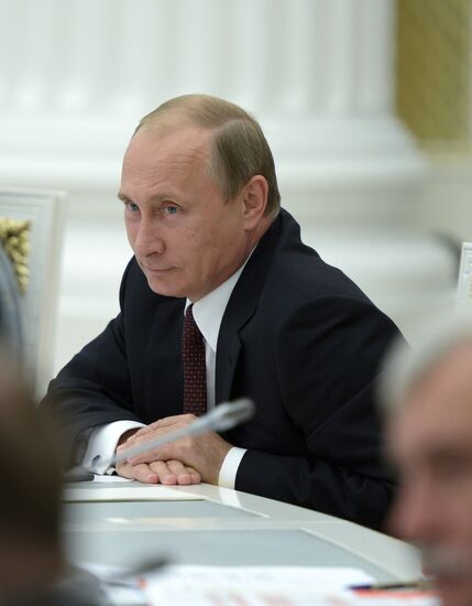 Vladimir Putin meets with elected governors of Russia's regions