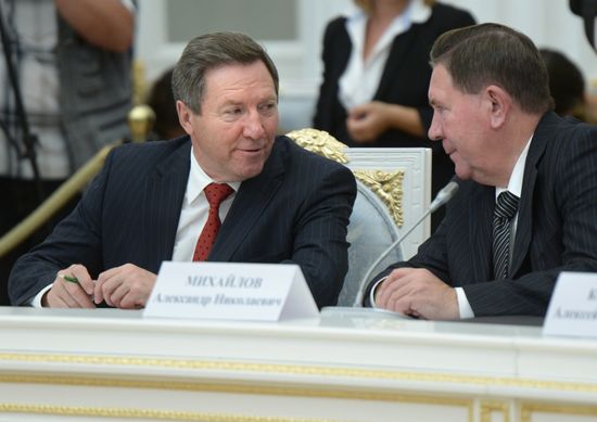 Vladimir Putin meets with elected governors of Russia's regions