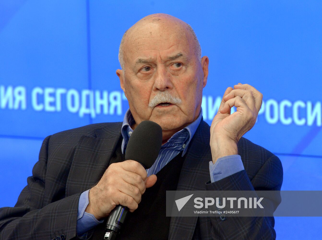 Stanislav Govorukhin at press conference