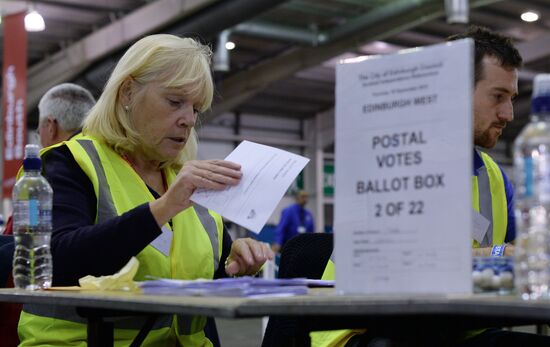 Vote count in Scotland's independence referendum