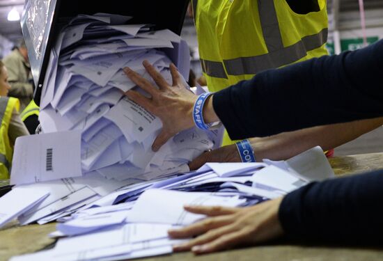 Vote count in Scotland's independence referendum