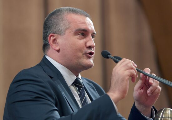 First meeting of deputies of Crimean State Council
