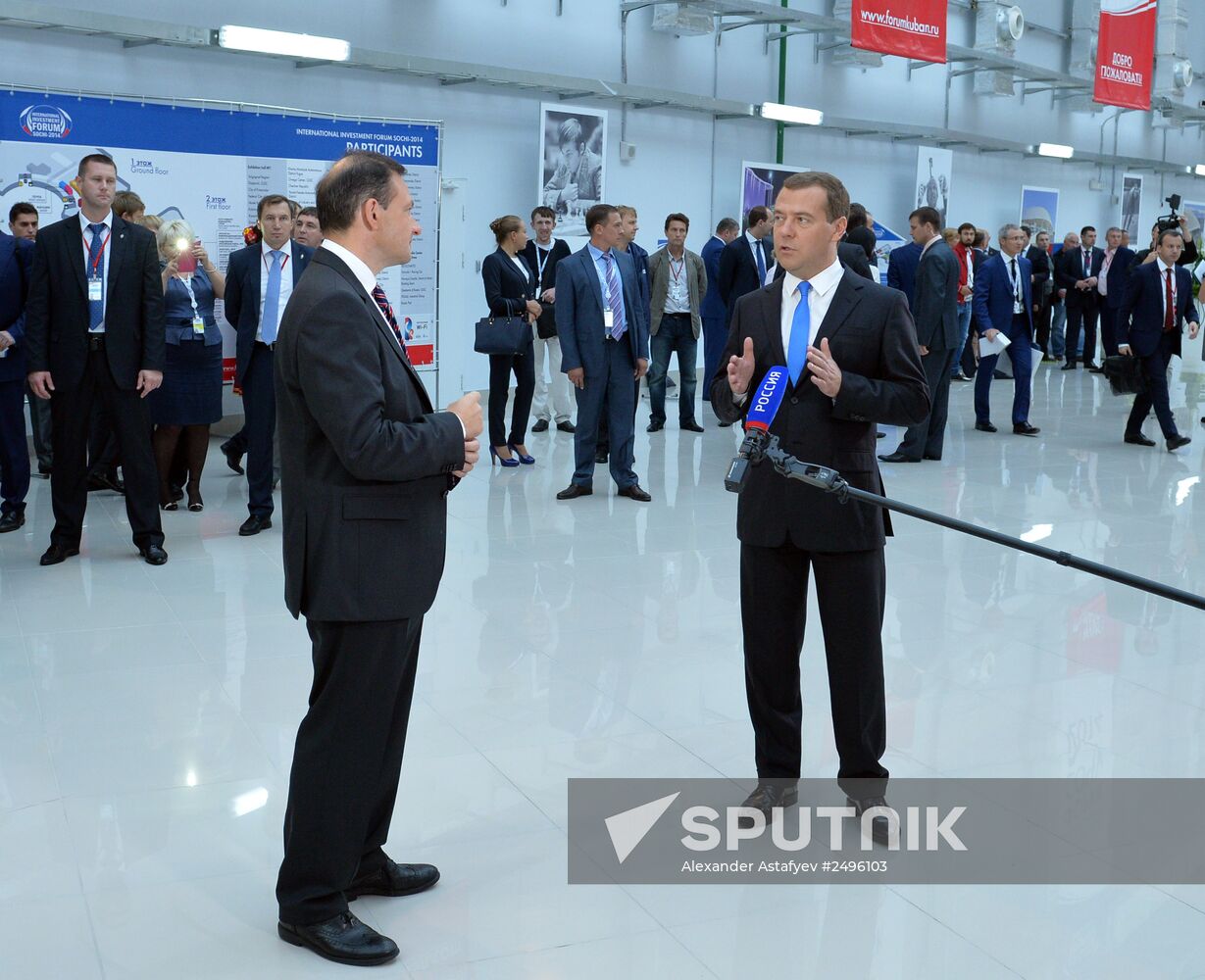 Dmitry Medvedev attends Sochi 2014 International Investment Forum