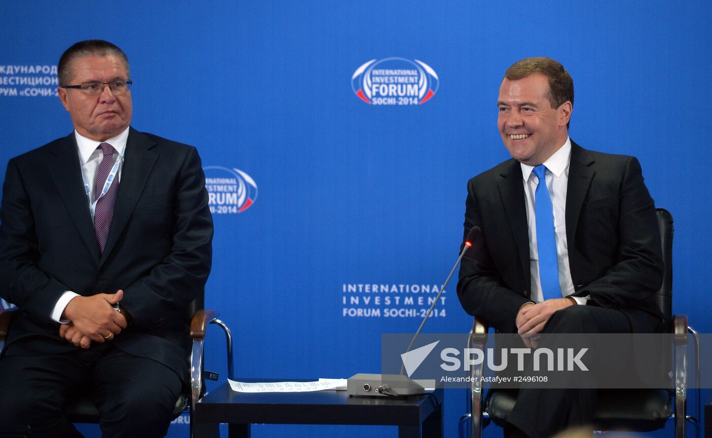 Dmitry Medvedev attends Sochi 2014 International Investment Forum