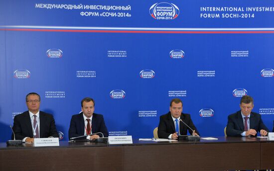 Dmitry Medvedev visits 13th International Investment Forum Sochi-2014