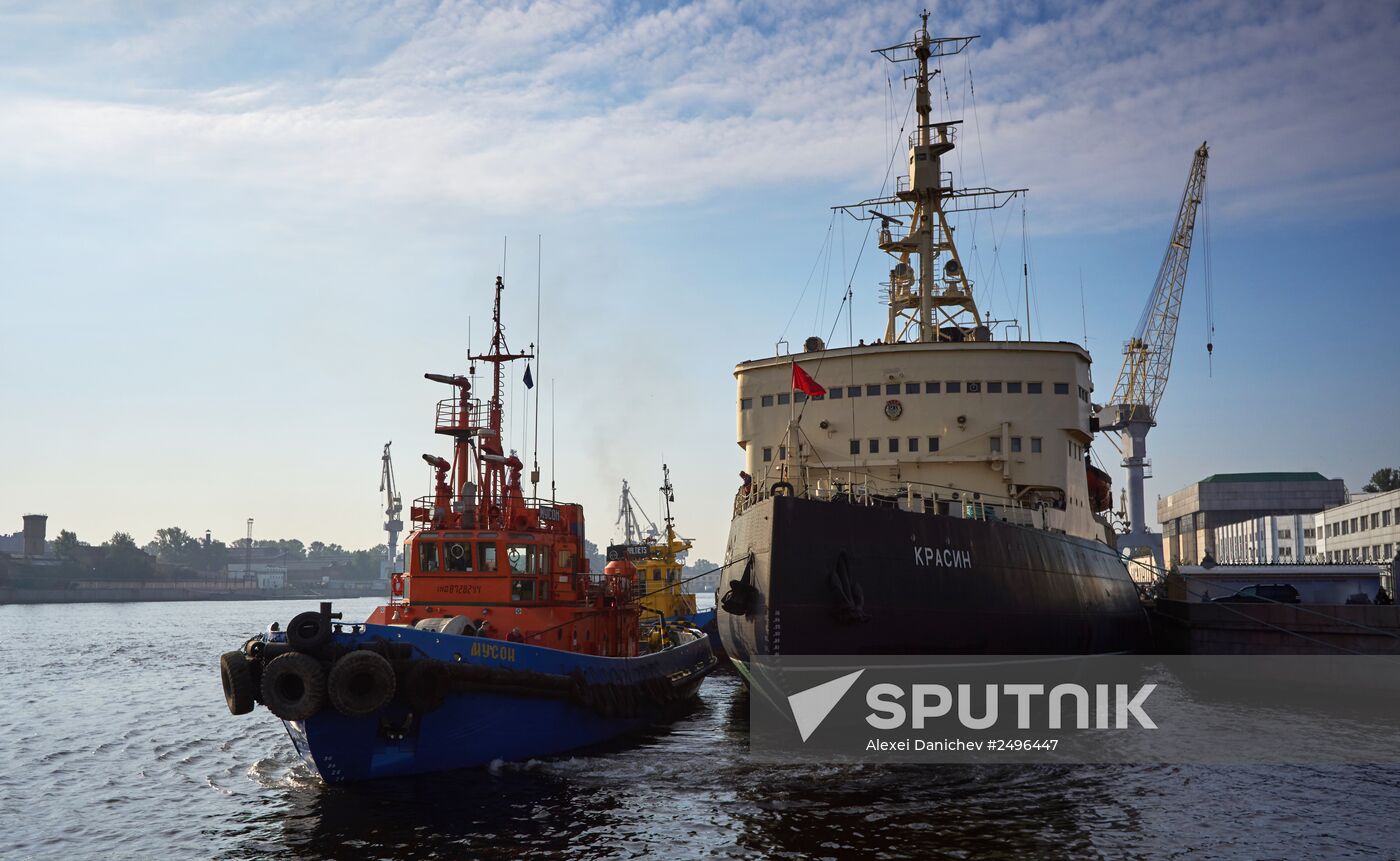 The Krasin icebreaker tigged for repairs