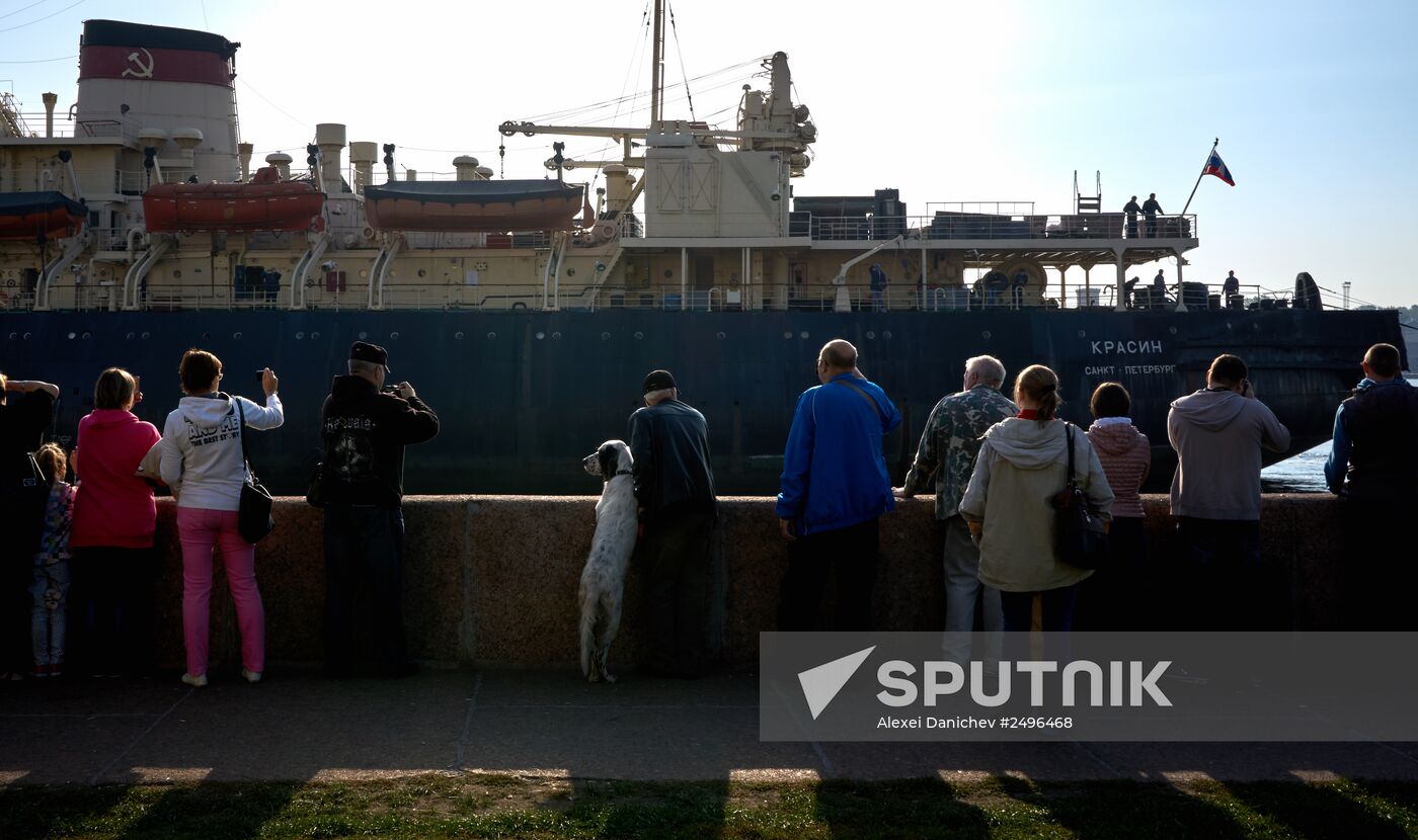 The Krasin icebreaker tigged for repairs