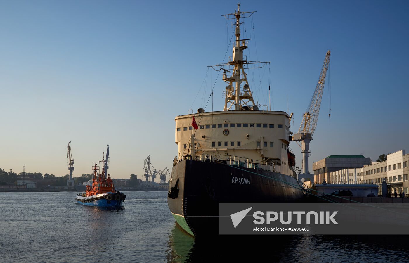 The Krasin icebreaker tigged for repairs
