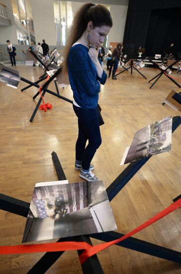 Exhibition of photographs taken by Rossiya Segodnya reporters in southeastern Ukraine