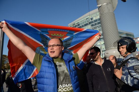 Opposition stages March for Peace