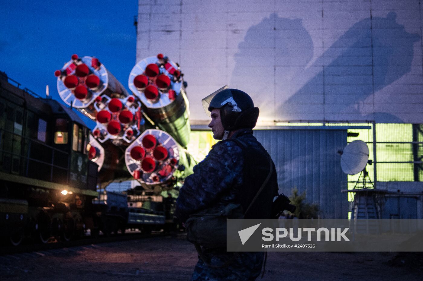 The Soyuz TMA-14M spacecraft approaches the launch pad