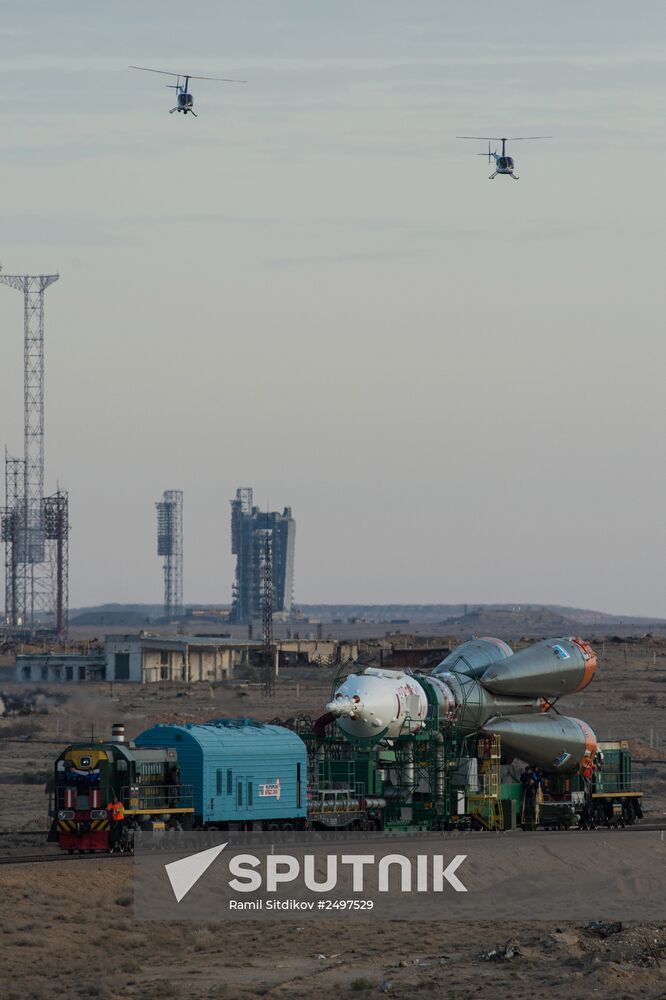 The Soyuz TMA-14M spacecraft approaches the launch pad