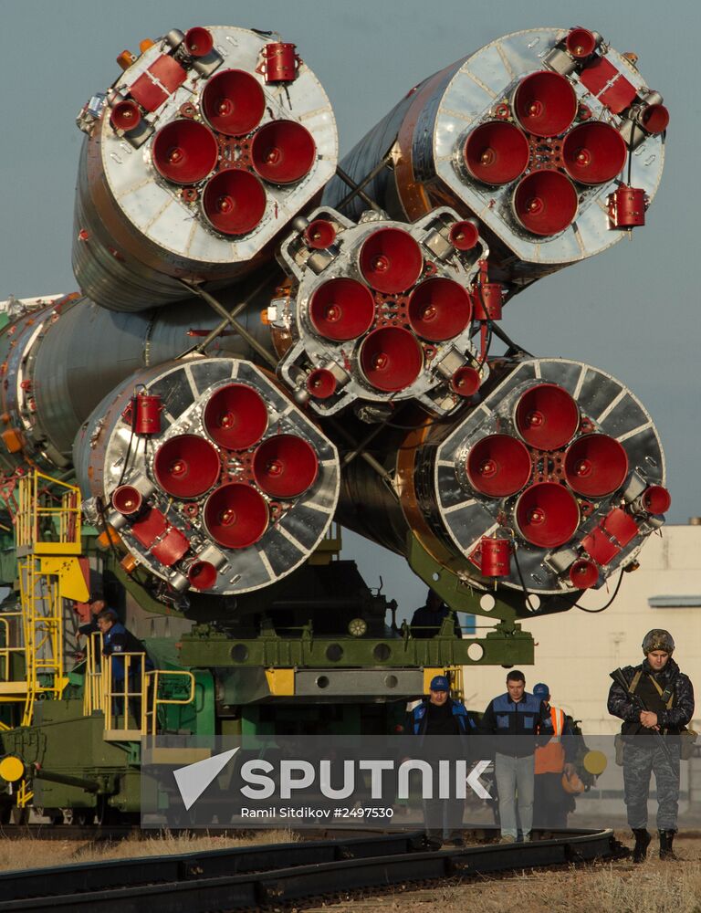The Soyuz TMA-14M spacecraft approaches the launch pad
