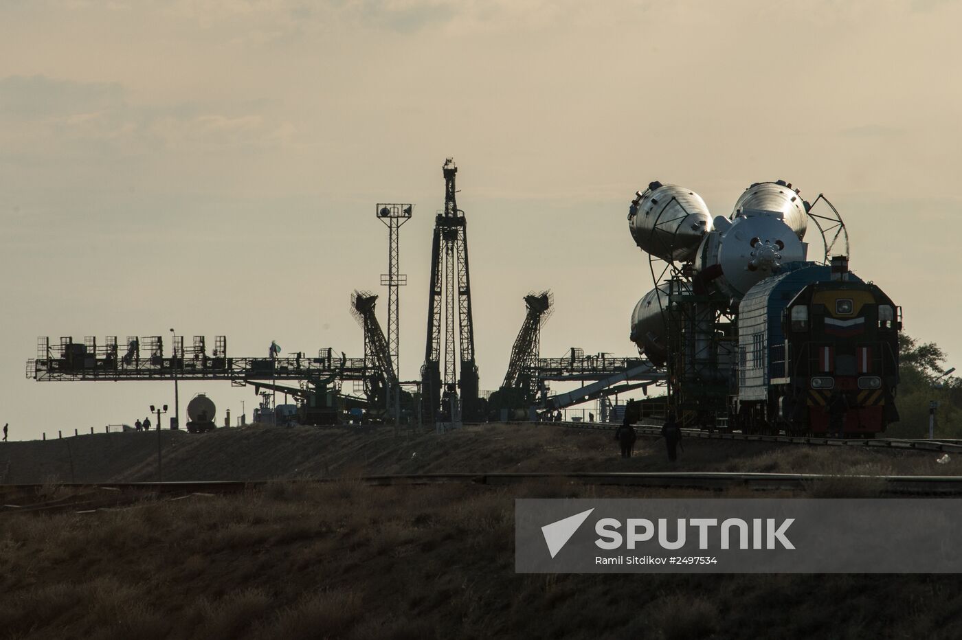 The Soyuz TMA-14M spacecraft approaches the launch pad