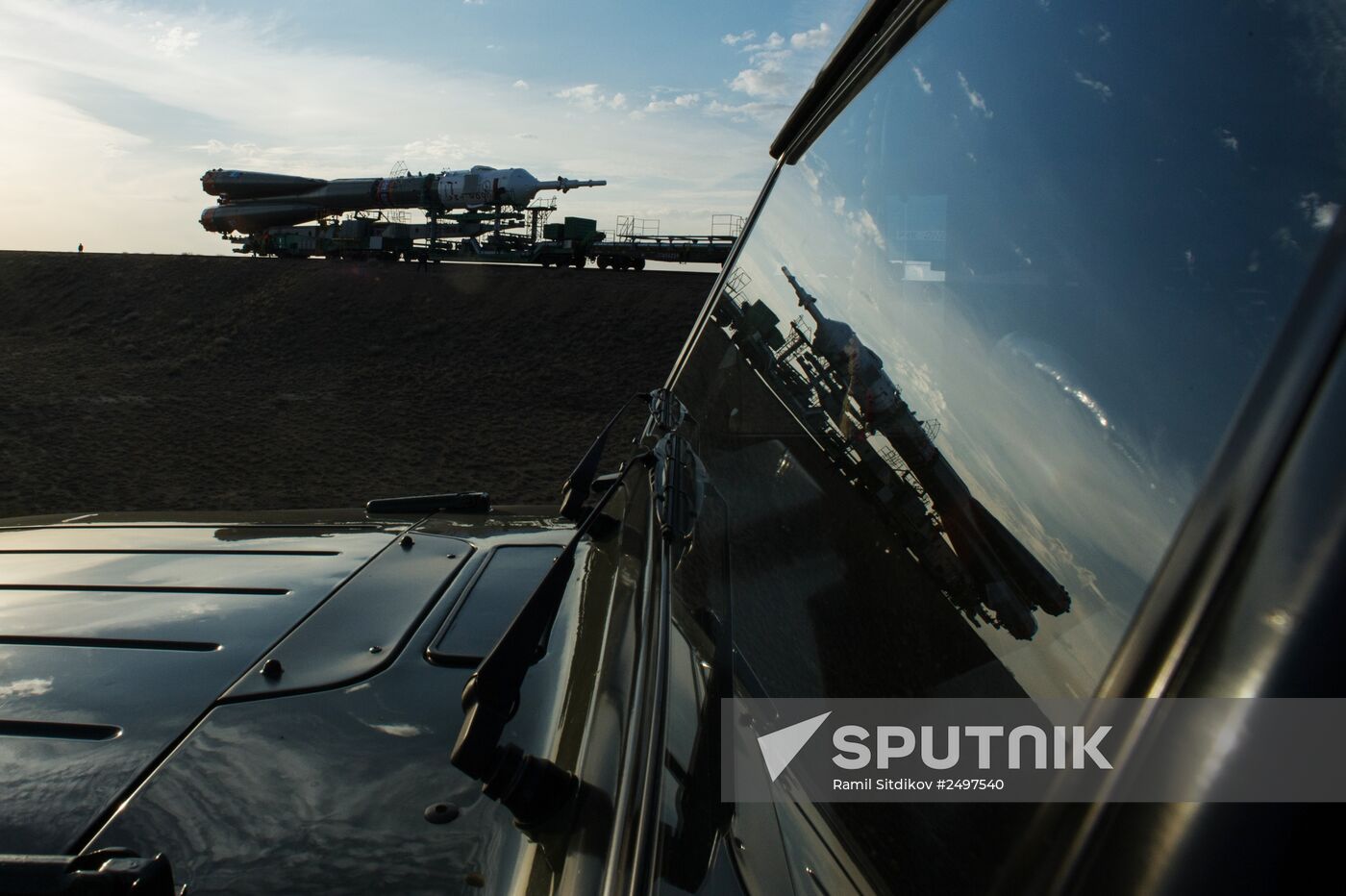 The Soyuz TMA-14M spacecraft approaches the launch pad